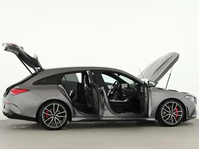 Mercedes-Benz CLA 35 AMG