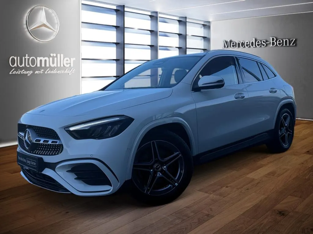 Mercedes-Benz GLA 220