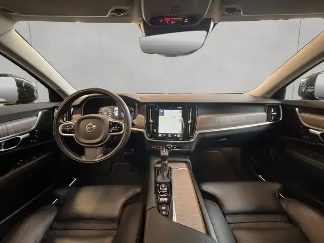 Volvo V90 Cross Country