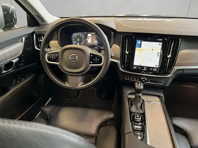 Volvo V90 Cross Country
