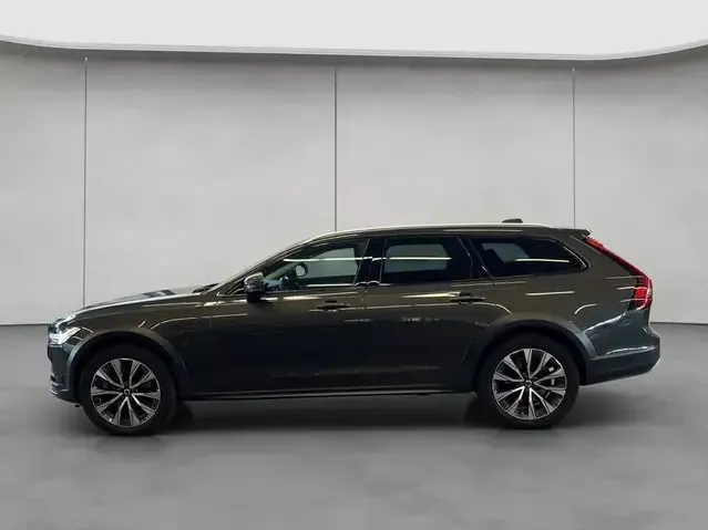Volvo V90 Cross Country
