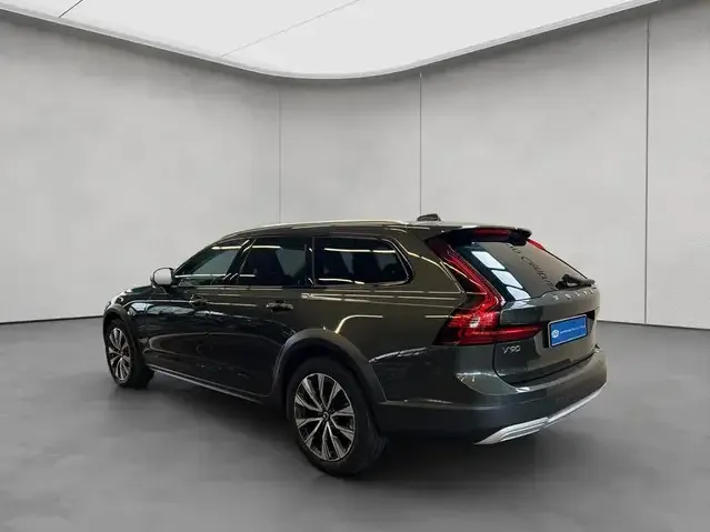 Volvo V90 Cross Country