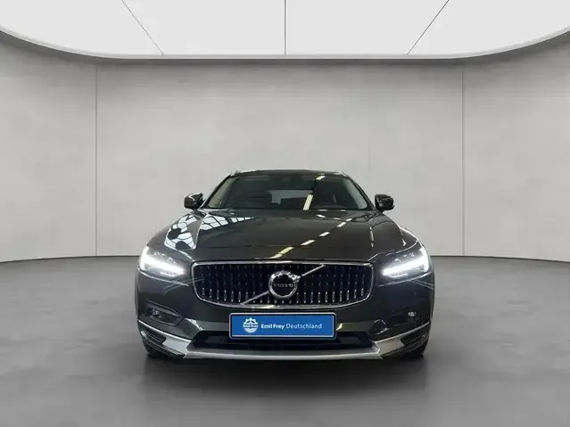 Volvo V90 Cross Country