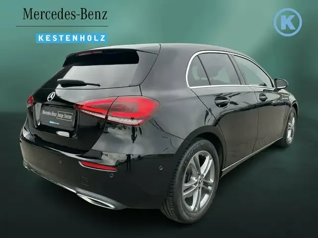 Mercedes-Benz A 220