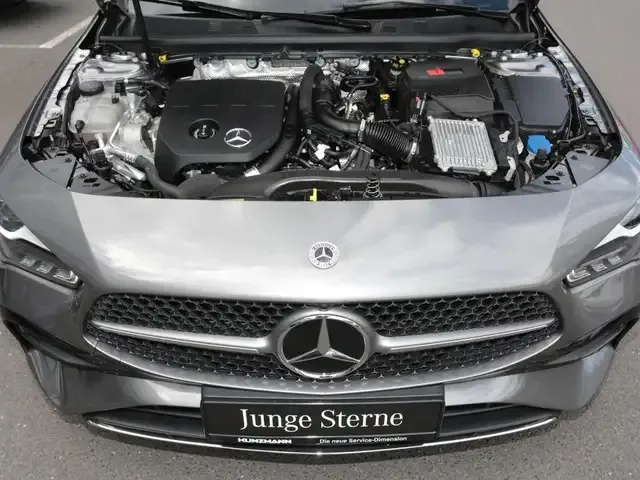 Mercedes-Benz CLA 200