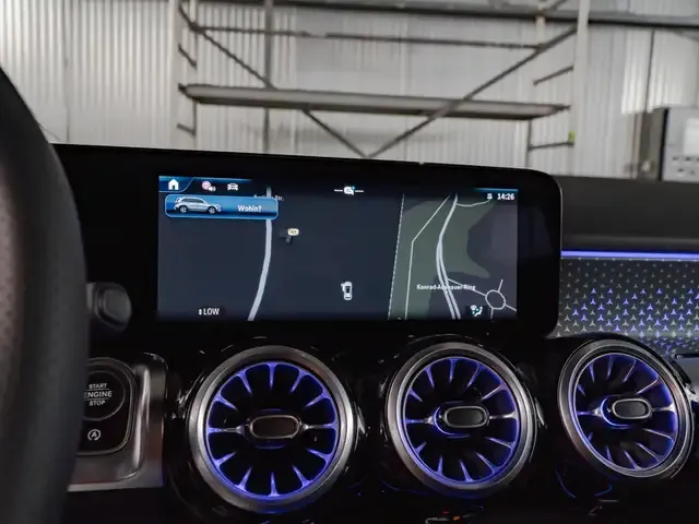 Mercedes-Benz GLB 200