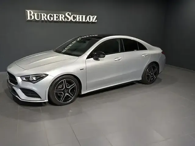 Mercedes-Benz CLA 200
