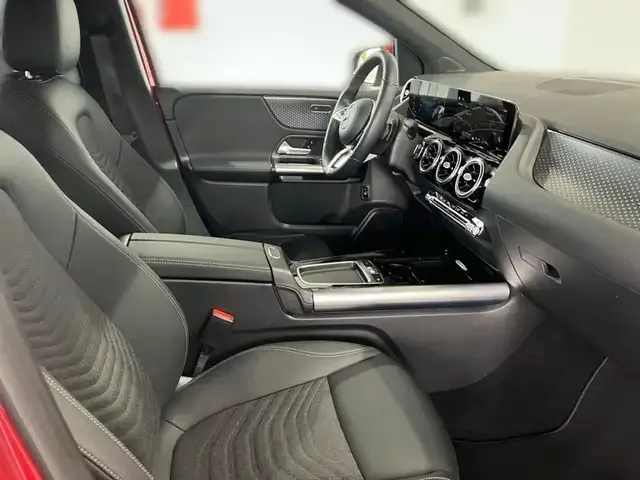 Mercedes-Benz B 220