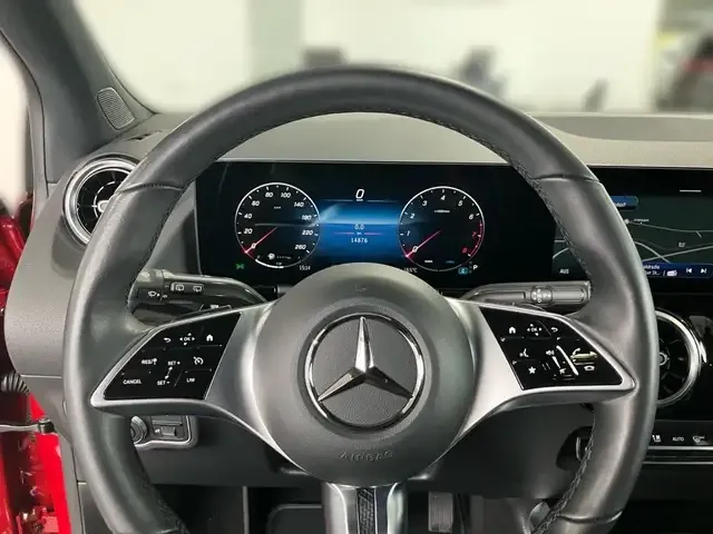 Mercedes-Benz B 220