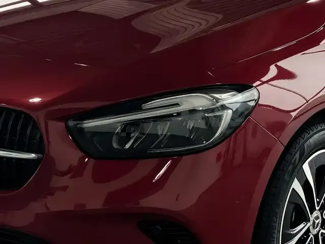 Mercedes-Benz B 220