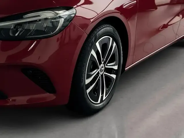 Mercedes-Benz B 220
