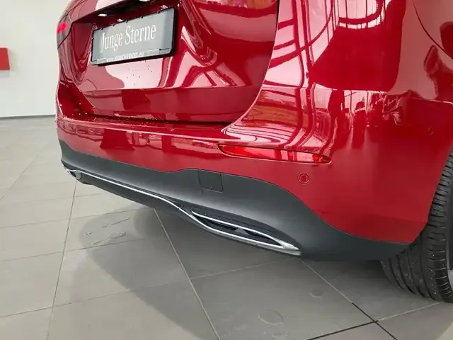 Mercedes-Benz B 220