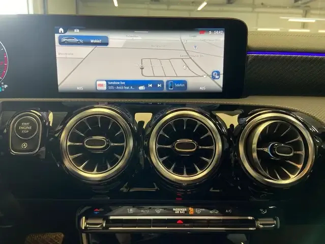 Mercedes-Benz CLA 200