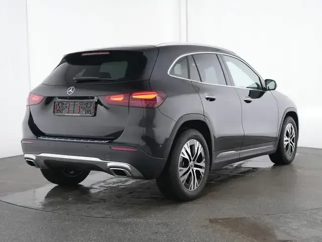 Mercedes-Benz GLA 180