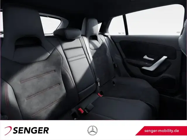 Mercedes-Benz CLA 220