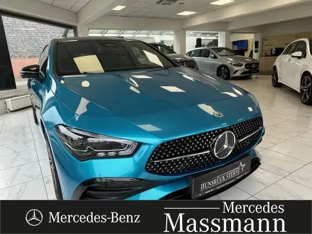 Mercedes-Benz CLA 200
