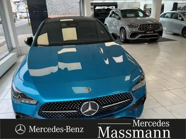 Mercedes-Benz CLA 200