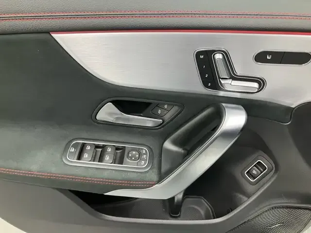 Mercedes-Benz CLA 35 AMG