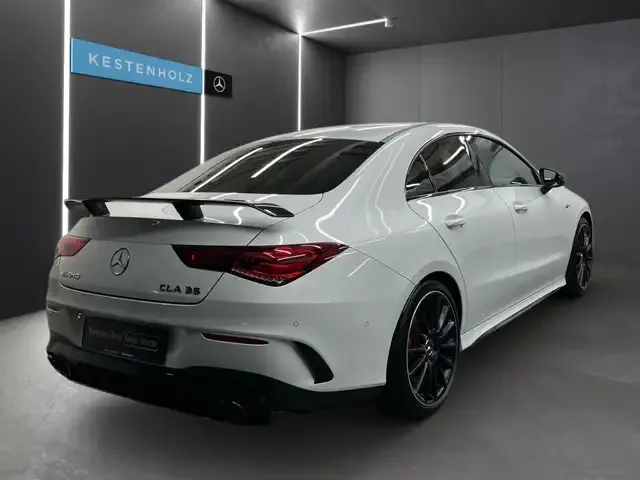 Mercedes-Benz CLA 35 AMG