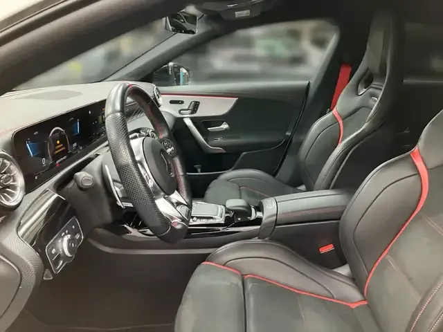 Mercedes-Benz CLA 35 AMG