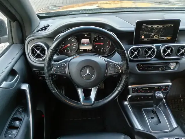 Mercedes-Benz X 250