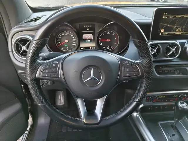 Mercedes-Benz X 250