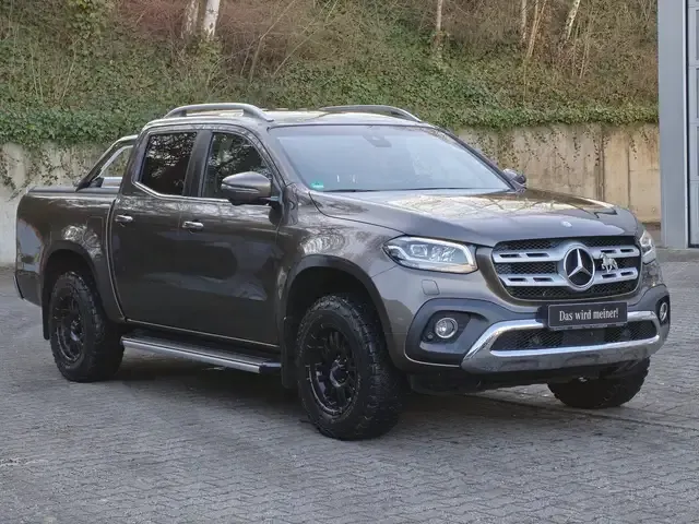 Mercedes-Benz X 250