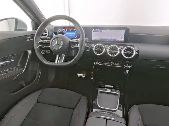 Mercedes-Benz A 220