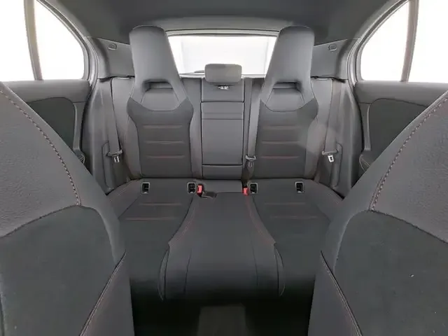 Mercedes-Benz A 220