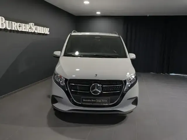Mercedes-Benz V 220