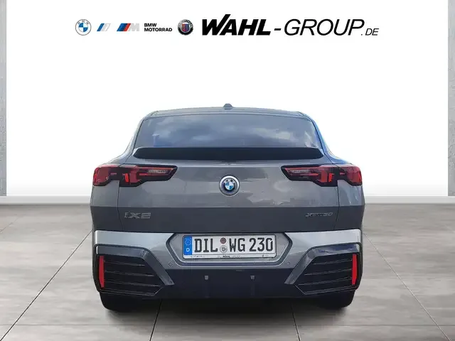 BMW iX2