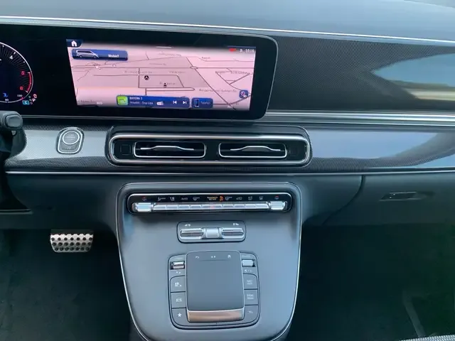 Mercedes-Benz V 250