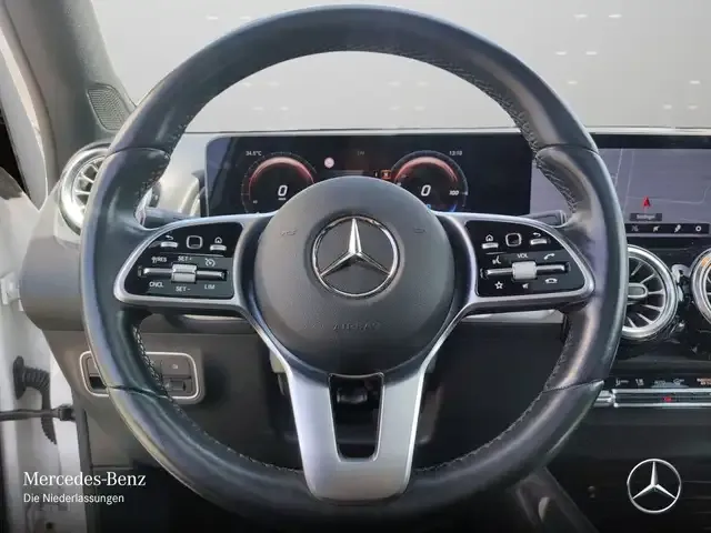 Mercedes-Benz EQB 250