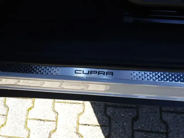 CUPRA Tavascan