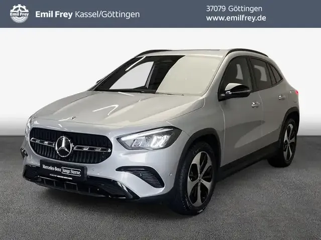 Mercedes-Benz GLA 180