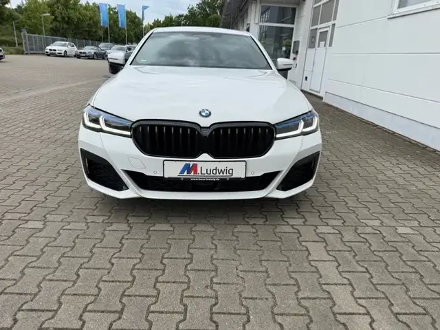 BMW 545