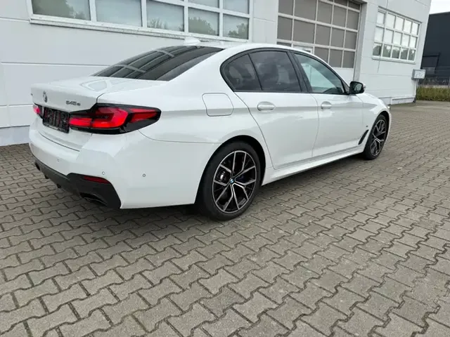 BMW 545
