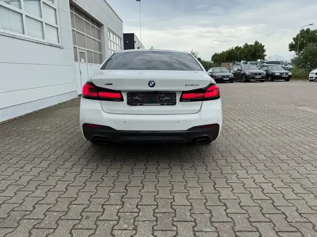 BMW 545