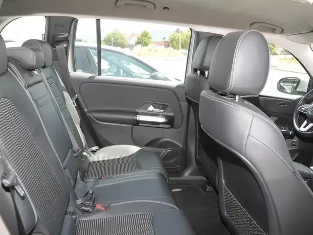 Mercedes-Benz EQB 250