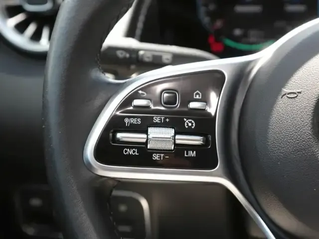 Mercedes-Benz EQB 250