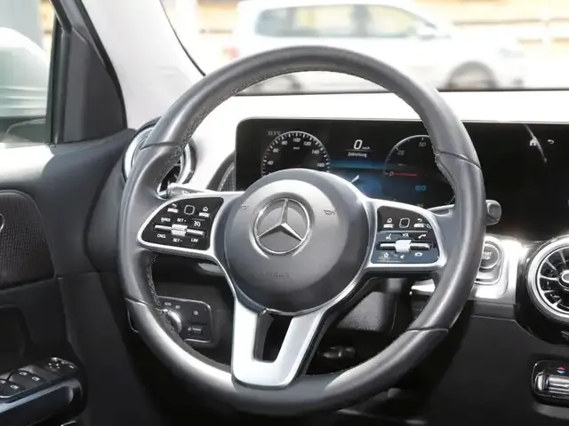 Mercedes-Benz EQB 250