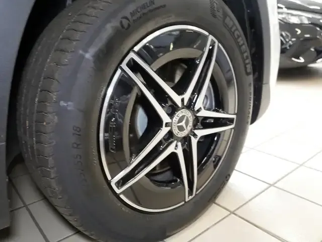 Mercedes-Benz EQB 250