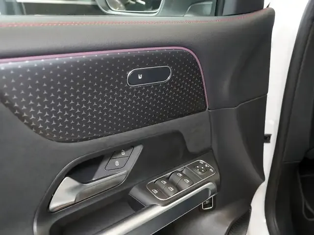 Mercedes-Benz EQB 250