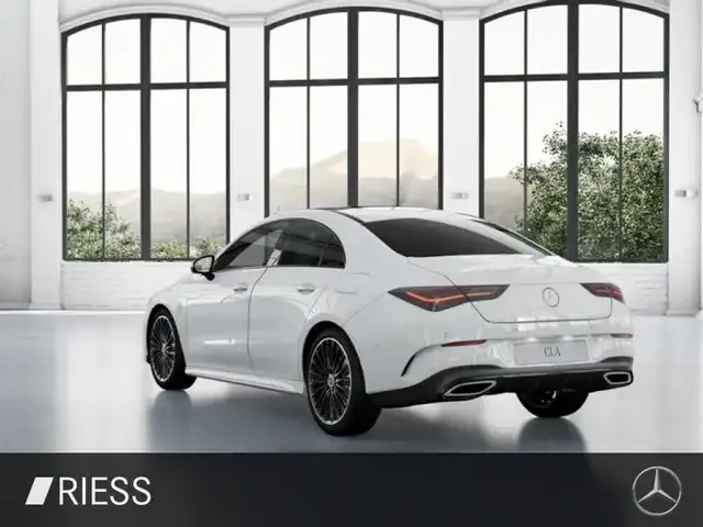 Mercedes-Benz CLA 200