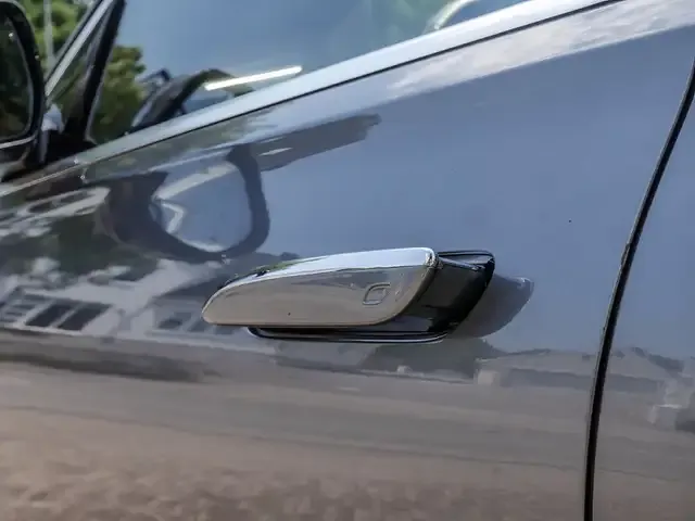 Mercedes-Benz S 400