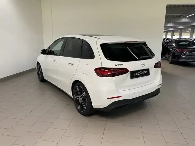 Mercedes-Benz B 200