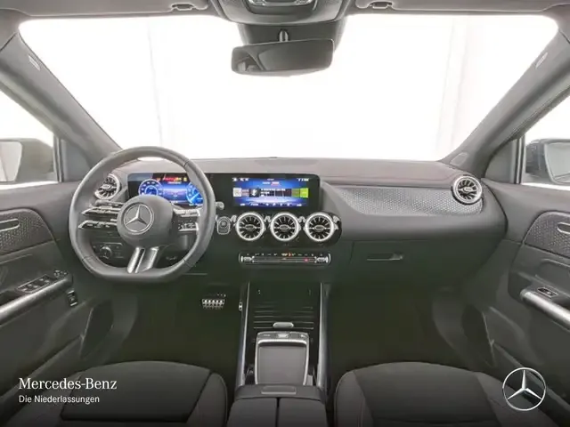 Mercedes-Benz EQA 300