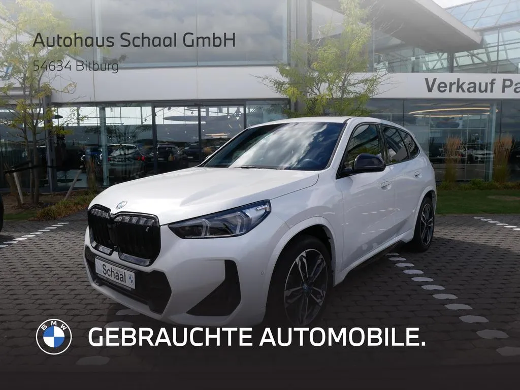 BMW iX1