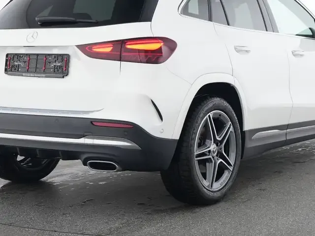 Mercedes-Benz GLA 200