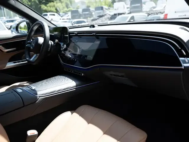 Mercedes-Benz E 200